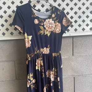 Women’s floral midi dress